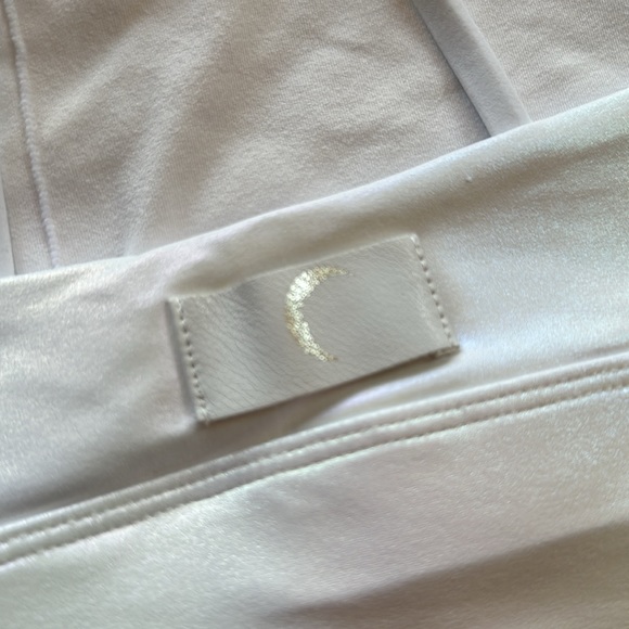 ZYIA WORKOUT JOG BRA SIZE LARGE EUC. TAG HAS BEEN REMOVED - Picture 3 of 3